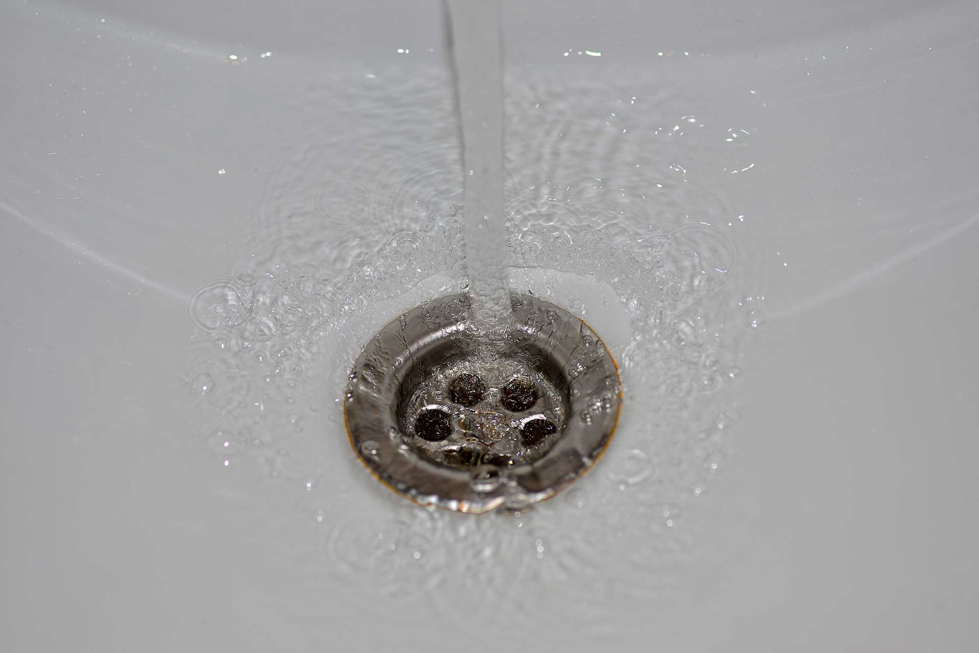 A2B Drains provides services to unblock blocked sinks and drains for properties in Crompton.